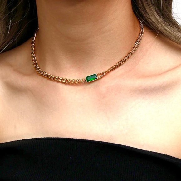 18K Gold Plated Vintage Emerald Asymmetric Cuban Necklace - Picture 3 of 12